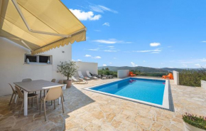 Cozy Home In Jarebinjak With House Sea View